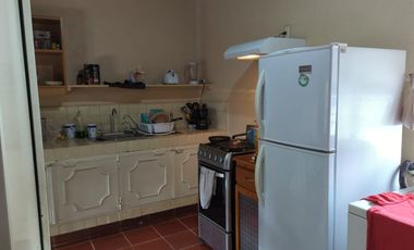 Comodidad absoluta en un entorno verde. Mini departamento para una persona o pareja de profesionistas, responsable. 1 habitación, 1 baño