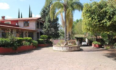 Comodidad absoluta en un entorno verde. Mini departamento para una persona o pareja de profesionistas, responsable. 1 habitación, 1 baño