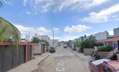 CASA EN CALLE MAPACHE, VILLAS LA PLAYA, PUERTO MORELOS. ¡NO CREDITOS!