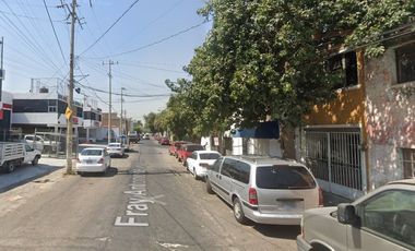 CASA DE 2 NIVELES EN COLONIA ATLAS, GUADALAJARA, JALISCO
