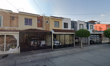 ¡¡Gran Oportunidad de Inversión!! Hermosa y Amplia Casa en una de las Mejores Zonas de Guadalajara Jalisco