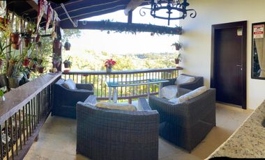 Venta de finca Lote 10.752 m2,  2 casas, El lugar ideal para vivir, a 6 kilómetros del Aeropuerto de Rionegro