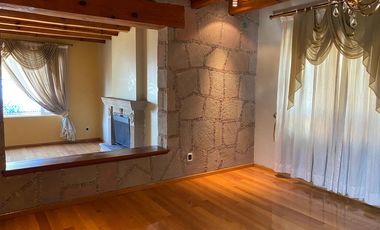 CASA EN RENTA COL. VISTA BELLA, ARQUITECTURA COLONIAL MEXICANA CON ALBERCA