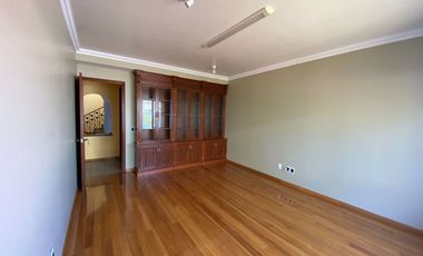 CASA EN RENTA COL. VISTA BELLA, ARQUITECTURA COLONIAL MEXICANA CON ALBERCA
