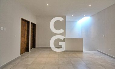 Casa en Venta en Cancún en Res. Vía Cumbres con Alberca y Terraza