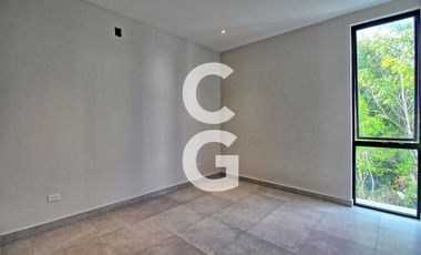 Casa en Venta en Cancún en Res. Vía Cumbres con Alberca y Terraza