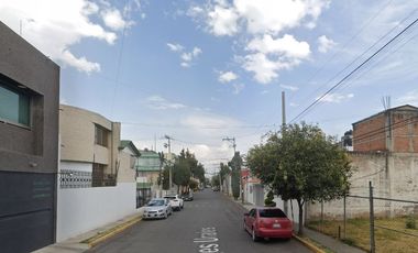 ¡¡Atención Inversionistas!! Venta de Casa en Remate Bancario, Col. Valle Don Camilo, Mex.