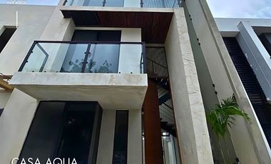 CASA EN RESIDENCIAL DE 6 RECÁMARAS EN CANCÚN