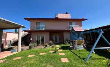 VENTA CASA GRANDE EN EL CENTRO DE CHIPILO, COCINA INTEGRAL, 5 RECÁMARAS, JACCUZI, JARDÍN, BODEGA, JUEGOS INFANTILES, TERRAZA