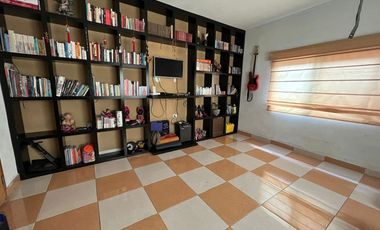 VENTA CASA GRANDE EN EL CENTRO DE CHIPILO, COCINA INTEGRAL, 5 RECÁMARAS, JACCUZI, JARDÍN, BODEGA, JUEGOS INFANTILES, TERRAZA