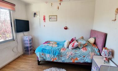 EXCELENTE CASA 5D/4B CON 3+ ESTACIONAMIENTOS.