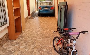 EXCELENTE CASA 5D/4B CON 3+ ESTACIONAMIENTOS.