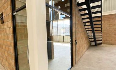 Bodega nueva en renta dentro de parque industrial cerca del Aeropuerto de Gdl