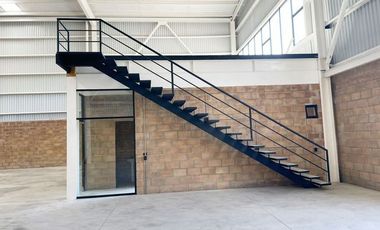 Bodega nueva en renta dentro de parque industrial cerca del Aeropuerto de Gdl