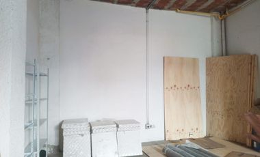 45352 Local independiente en arriendo en el sector Las Acacias