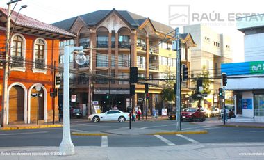 Vendemos Departamento frente a la plaza de armas