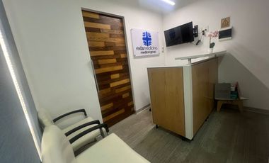 RENTA CONSULTORIO MEDICO  EQUIPADO AZUNA CANCUN 2 CUBICULOS