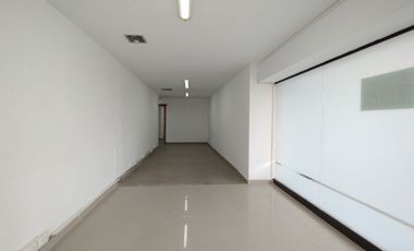 Oficina en arriendo en Alto Prado.