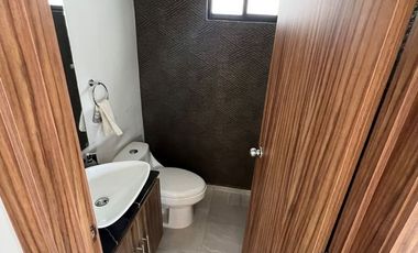 CASA CON CISTERNA EN PACHUCA TODO EN PRIVADA CON AMENIDADES CERCA DE AVENIDAS PRINCIPALES