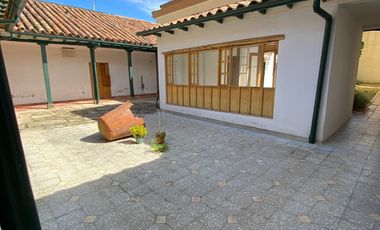 Casa Comercial Arriendo, Parque Principal de Chía