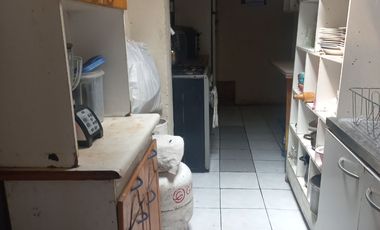 Casa y local comercial en comuna de San Joaquin