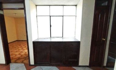DEPARTAMENTO EN VENTA, A DOS CUADRAS DE LA AJAVÍ, SUR DE QUITO