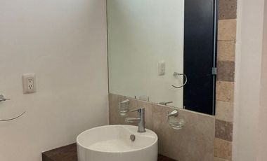 RENTA DE CASA EN PORTON CAÑADA EN ZONA NORTE