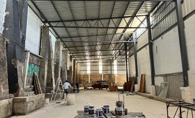 Bodega frente a Cd industrial