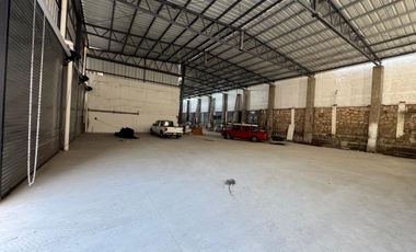 Bodega frente a Cd industrial