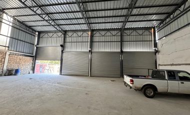 Bodega frente a Cd industrial