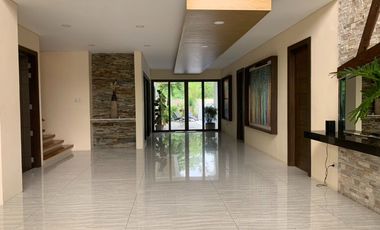 6-Bedroom House With Swimming Pool in  Ayala Westgrove Heights Silang Cavite