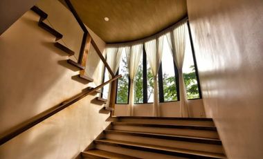 6-Bedroom House With Swimming Pool in  Ayala Westgrove Heights Silang Cavite