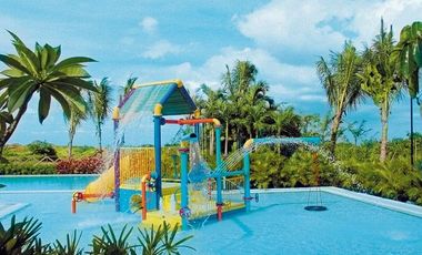 6-Bedroom House With Swimming Pool in  Ayala Westgrove Heights Silang Cavite