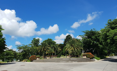 6-Bedroom House With Swimming Pool in  Ayala Westgrove Heights Silang Cavite