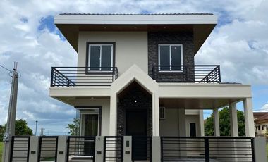 Good as Brand New 3Br House with ACs and covered Parking