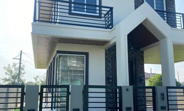 Good as Brand New 3Br House with ACs and covered Parking
