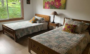 Casa para 9 personas, orilla de lago con Pucon