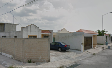 CASA EN 59-A, FRACC. LAS AMERICAS, UNIDAD REVOLUCION, MERIDA, YUCATAN. ¡CASA EN REMATE! -FQA