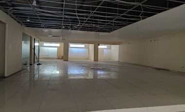 Disewakan Bangunan Lokasi Strategis Ex Resto di Pusat Kota Lokasi jl Kartini Surabaya