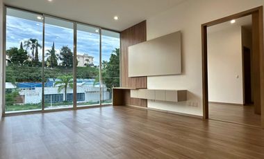 Residencia de lujo en Venta sobre Av. Naciones Unidas, 4 rec.