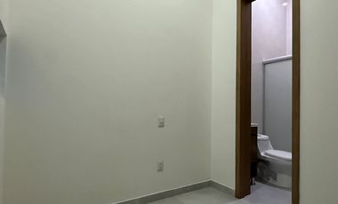 Residencia de lujo en Venta sobre Av. Naciones Unidas, 4 rec.