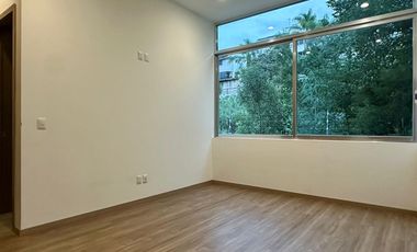 Residencia de lujo en Venta sobre Av. Naciones Unidas, 4 rec.
