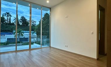 Residencia de lujo en Venta sobre Av. Naciones Unidas, 4 rec.