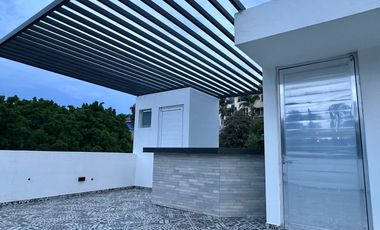 Residencia de lujo en Venta sobre Av. Naciones Unidas, 4 rec.
