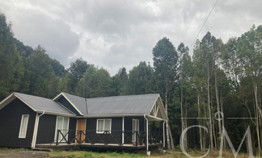 Casa en parcela sector Lago Chapo