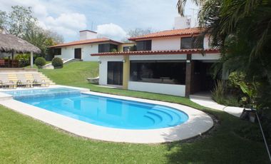Casa en venta Club de Golf Santa Fe, Xochitepec Morelos.