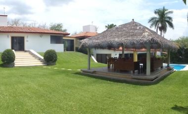 Casa en venta Club de Golf Santa Fe, Xochitepec Morelos.