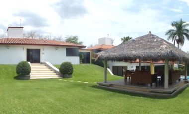 Casa en venta Club de Golf Santa Fe, Xochitepec Morelos.
