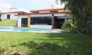Casa en venta Club de Golf Santa Fe, Xochitepec Morelos.