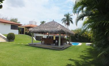 Casa en venta Club de Golf Santa Fe, Xochitepec Morelos.